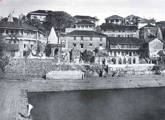 India, 1921, Mumbai, Bombay in plaatjes en praatjes. De Walhesswar-tempelvijver in Bombay