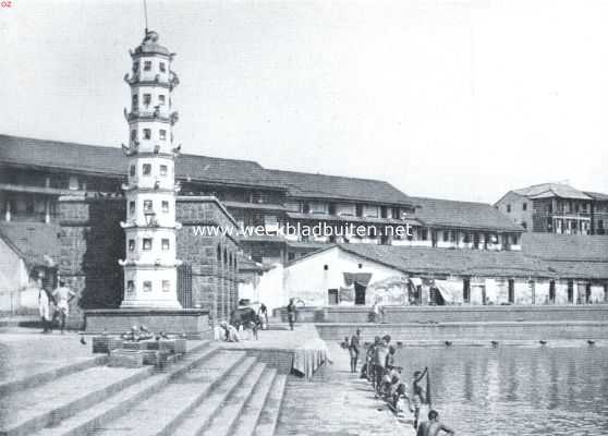 India, 1921, Mumbai, Bombay in plaatjes en praatjes. Vijver in een hindoe-tempel te Bombay