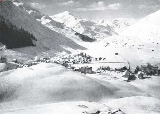 Een herinnering aan den winter, die voorbij is. Panorama van Andermatt