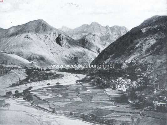 India, 1921, Kargil, In het Himalaya-Gebergte. Kargil, de hoofdstad van Purig