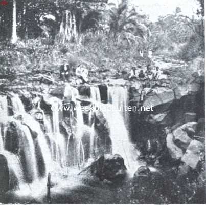 Samoa, 1921, Apia, Watervallen bij Apia, Samoagroep