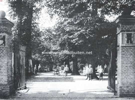 Het oude slotpark, thans openbaar park van Den Burg op Texel