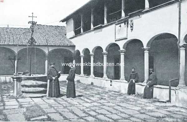 Itali, 1921, Fiesole, Fiesole. Binnenplaats van het klooster San Francesco