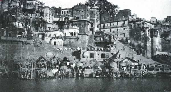 India, 1921, Varanasi, Een deel van den heiligen Ganges-oever te Benares