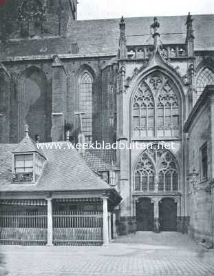 Het zuiderportaal van de St. Joriskerk