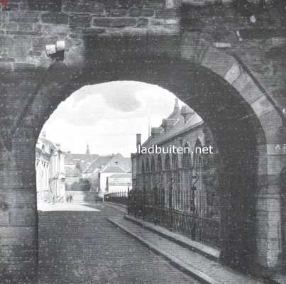 Limburg, 1922, Maastricht, Oude poort achter de St. Servatiuskerk