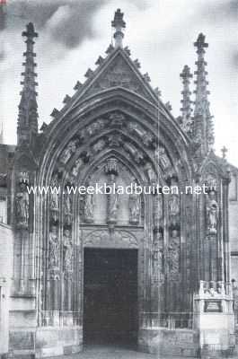 Limburg, 1922, Maastricht, De St. Servatiuskerk. De monumentale ingang aan het Keizer Karel Plein