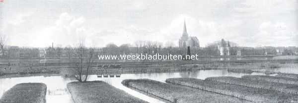 Overijssel, 1922, Kampen, Poorten van Kampen. Gezicht op Kampen en de Koornmarktspoort