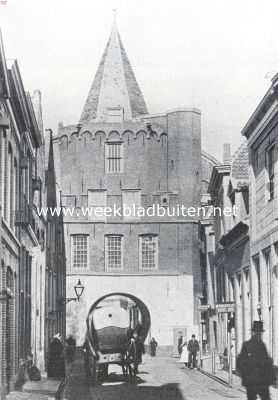 Overijssel, 1922, Kampen, Poorten van Kampen. De voormalige Hagenpoort, binnenzijde. Gesloopt in 1893