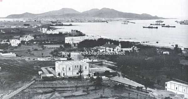 Spanje, 1922, Las Palmas, Reisindrukken van de Canarische Eilanden. Panorama van de Puerto de la Luz bij Las Palmas, op den achtergrond de Isleta