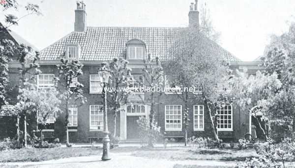 Noord-Holland, 1922, Amsterdam, Het Venetia-hofje te Amsterdam. Het gebouw aan de rechterzijde