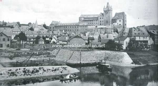 Duitsland, 1922, Diez, Het slot Diez aan de Lahn, stamhuis van het huis Oranje-Nassau. Gezicht van de Lahn op Diez en het kasteel