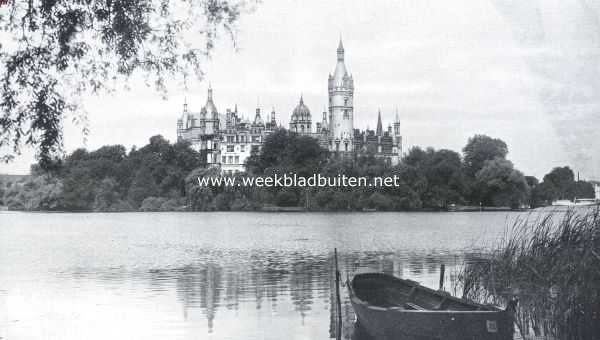 Duitsland, 1922, Schwerin, Het slot te Schwerin, gezien van het Schweriner meer af