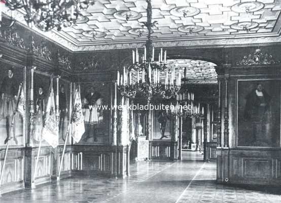 Duitsland, 1922, Schwerin, Het slot te Schwerin. Een gedeelte van de galerij met de protretten der achtereenvolgende Mecklenburgsche hertogen en groot-hertogen