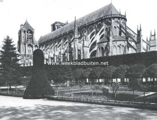 De kathedraal te Bourges, gezien uit het zuidoosten