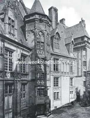 Frankrijk, 1922, Bourges, Bourges, de stad der historie. De woning van Jacques Coeur. Zijde aan den binnenhof