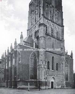 Gelderland, 1922, Zutphen, De voet van den toren der St. Walburgskerk te Zutphen