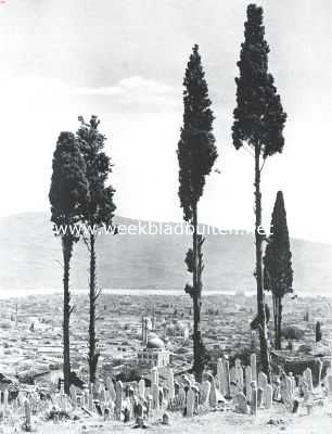 Turkije, 1922, Izmir, Smyrna, gezien van een Turksch kerkhof