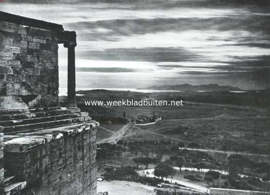 Griekenland, 1922, Salams, De tempel van Athena Nik, en Salamis bij zonsondergang, gezien van de Propylaen