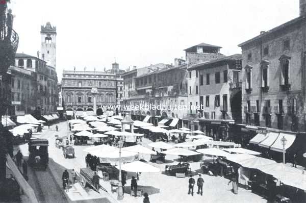 Itali, 1923, Verona, Piazza Erbe, de groentenmarkt te verona