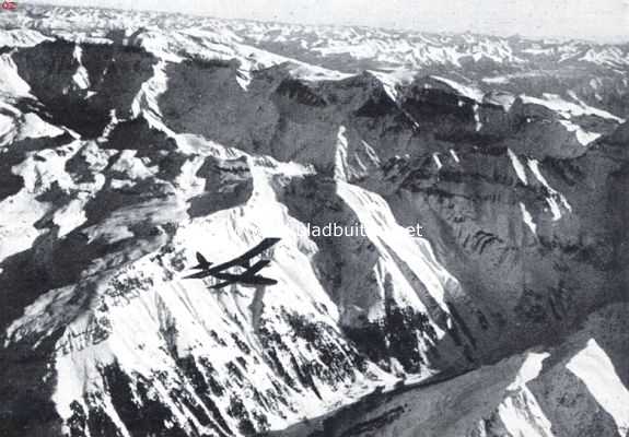 Zwitserland, 1923, Onbekend, Vliegmachine boven de Graubnder Alpen
