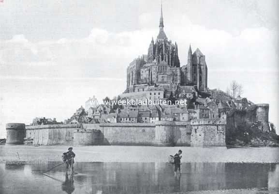 De Mont Saint-Michel, gezien van het oosten