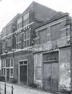 Zuid-Holland, 1923, Gouda, Pakhuizen aan de Peperstraat te Gouda