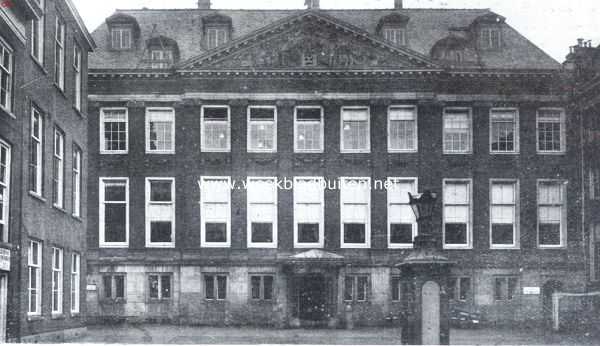 Noord-Holland, 1923, Amsterdam, Het Prinsen- of Admiraliteitshof. Het hoofdgebouw in zijn tegenwoordigen toestand