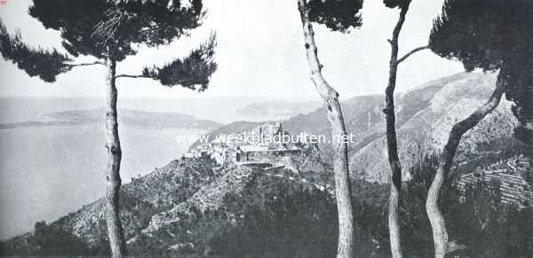 Frankrijk, 1923, Eze, Van Nice naar Menton. Eze, op den achtergrond Cap ferrat. Nog verder de Mont Boron bij Nice