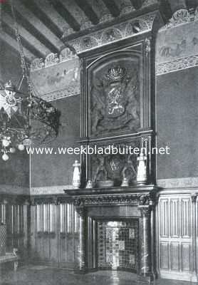 Het Centraal Station te Amsterdam. Wand met schoorsteen in de ontvangkamer van het Koninklijk Paviljoen