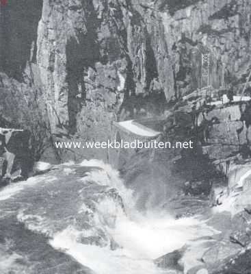 Bij de Teufelbrcke in het Reusztal tusschen Gschenen en Andermatt