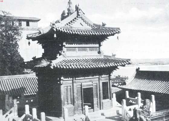De bronzen tempel bij het zomerpaleis van den Chineeschen keizer te Peking
