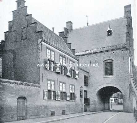 Zuid-Holland, 1923, Den Haag, Het Binnenhof. De voorste poort van den hove, meer bekend onder den naam van Gevangenpoort, binnenzijde