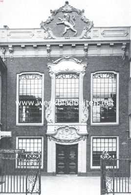 Friesland, 1923, Leeuwarden, Gevel van het bijgebouw van het stadhuis te Leeuwarden, waarin zich de raadzaal bevindt