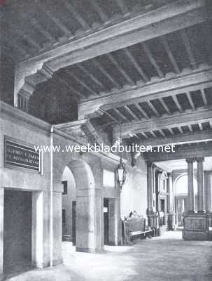 Noord-Brabant, 1923, Den Bosch, Benedenhal in het stadhuis te 's-Hertogenbosch