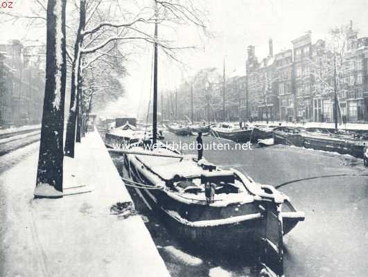 Noord-Holland, 1924, Amsterdam, Amsterdam in sneeuwkleed, de Geldersche Kade na den hevigen sneeuwval