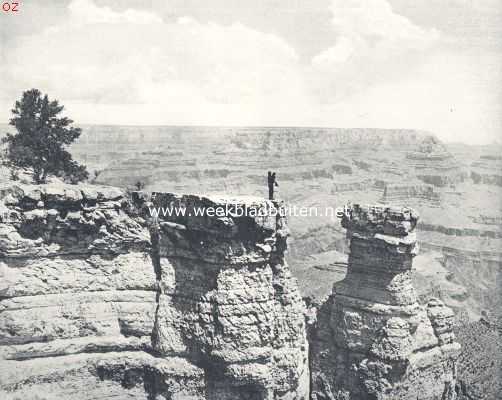 Amerika, 1924, Grand Canyon, De natuurmonumenten in den staat Arizona. Merkwaardige rotsvormen, op den achtergrond de 