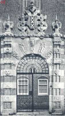 Het in 1571 gebouwde poortje van den v.m. stadstimmertuin, dat in 1631 voor de St. Agnietenkapel is geplaatst
