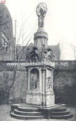 Het gebouw der Hollandsche Maatschappij van Wetenschappen te Haarlem. Het monument voor Christiaan Huygens in den tuin van het gebouw der Hollandsche Maatschappij van Wetenschappen te Haarlem