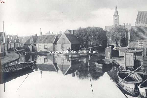 Noord-Holland, 1924, Volendam, Volendam en de haringvangst. Dorpsgezicht te Volendam
