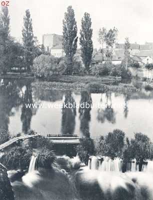 Frankrijk, 1924, Moret, De Loing, een zijriviertje van de Seine, met gezicht op het oude stadje Moret bij Fontainebleau