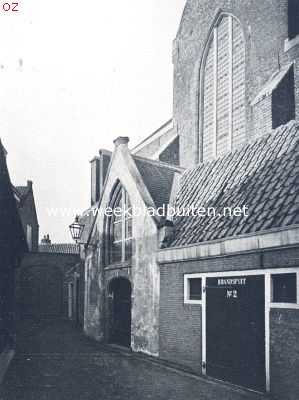 Noord-Holland, 1924, Haarlem, Bij de oude Begijnhofkerk te Haarlem