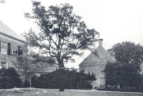 Gelderland, 1924, Elburg, Het huis Zwaluwenburg. De oude muur, die hoofd- en bijgebouw verbindt