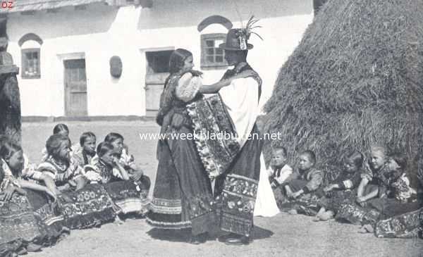 Hongarije, 1924, Onbekend, In Oost- en West-Hongarije. Maty-paar, de czrdas dansend