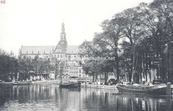 Haarlem. Spaarne, met gezicht op de St. Bavokerk