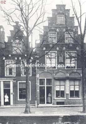 Haarlem. Gevels aan de Bakenessergracht. Rechts het geboortehuis van Philip Wouwerman