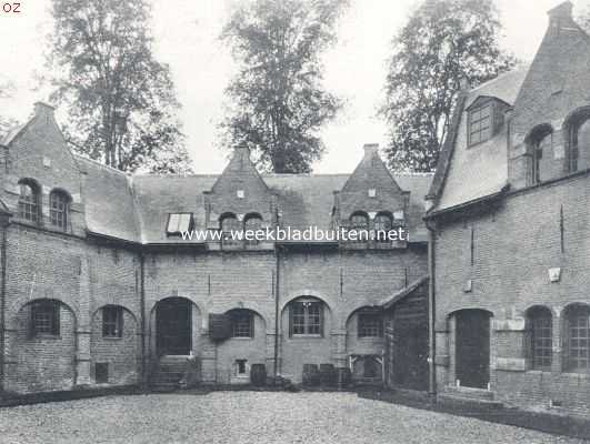 Noord-Brabant, 1924, Den Bosch, Het Kruithuis te 's-Hertogenbosch. De binnenplaats 2