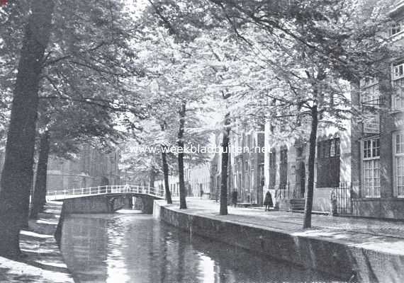 Zuid-Holland, 1925, Delft, De buiging van de Oude Delft om den toren der Oude Kerk
