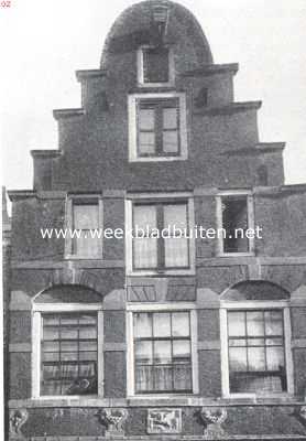 Noord-Holland, 1925, Amsterdam, Amsterdamsche trapgevels. Bovengedeelte van een gevel aan de Spuistraat te Amsterdam