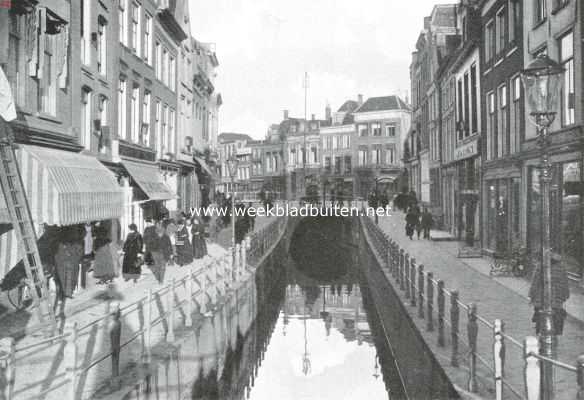 Friesland, 1925, Leeuwarden, Leeuwarden bedreigd. Gezicht door het Nauw op de Brol